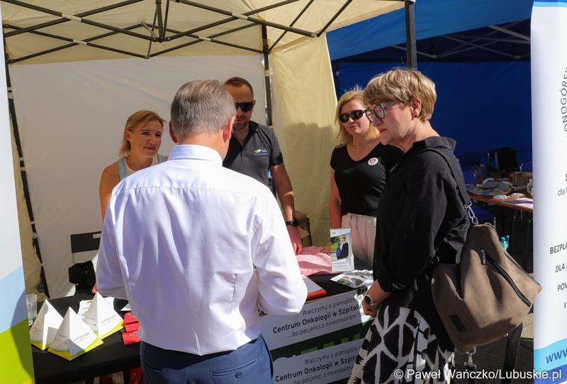 Marszałek Elżbieta Anna Polak na Pikniku Zdrowia i Profilaktyki w Kargowej