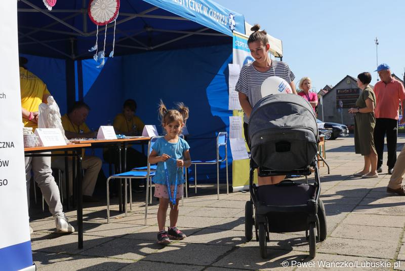 Uczestnicy Pikniku Zdrowia i Profilaktyki w Kargowej