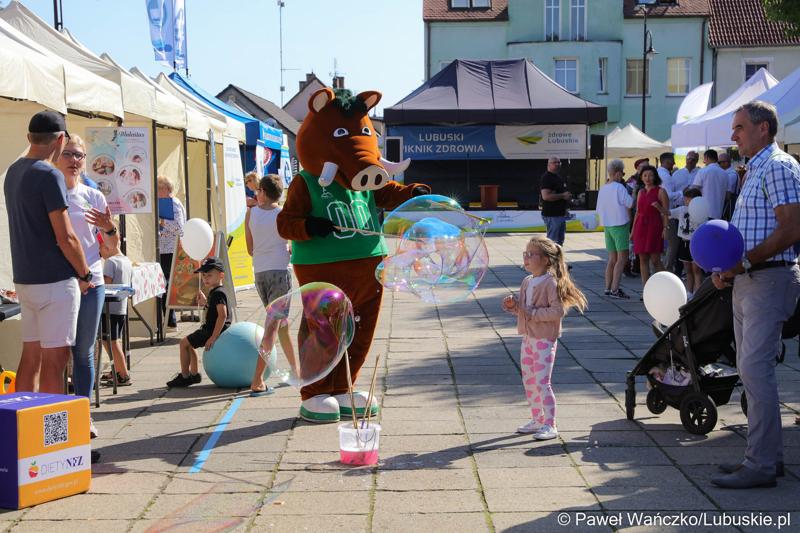 Uczestnicy Pikniku Zdrowia i Profilaktyki w Kargowej