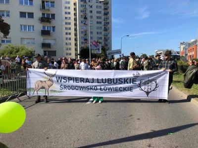 Korowód Winobraniowy z produktami regionalnymi  