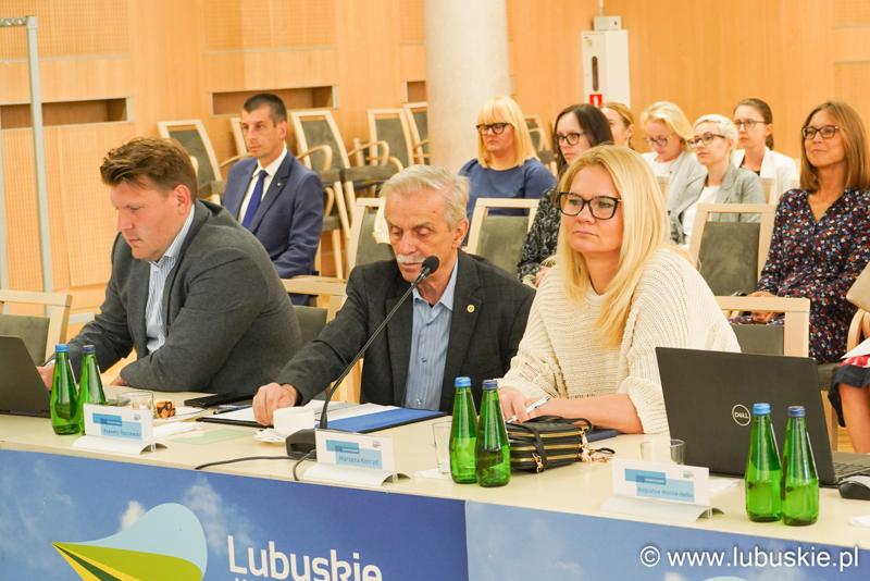 Członkowie Komitetu Monitorującego