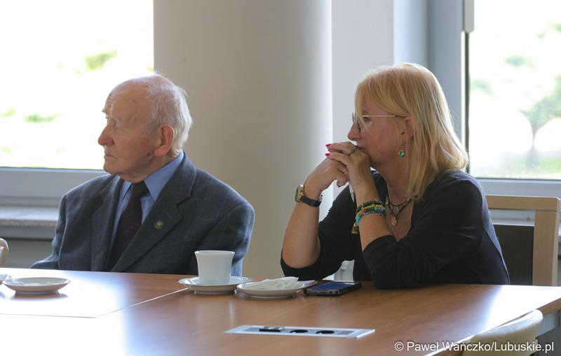 Uczestnicy obrad Lubuskiej Rady Pamięci w Urzędzie Marszałkowskim Województwa Lubuskiego