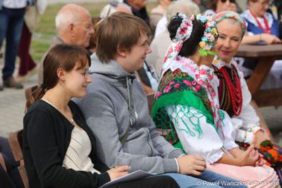 Uczestnicy VIII Winobrania na Winnicy Samorządowej w Zaborze