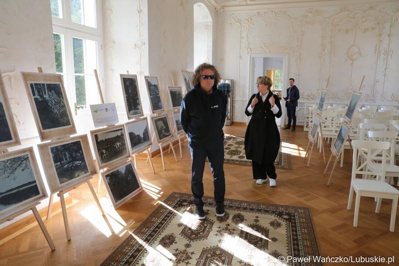 Marszałek Województwa Lubuskiego Elżbieta Anna Polak i prezydent Sopotu Jacek Karnowski w Sali Kryształowej pałacu w Zaborze