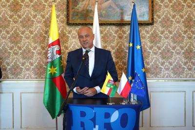 25 września 2023 r. Pałac Książęcy w Żaganiu. Laureaci i nominowani z powiatu żagańskiego w konkursie „Fundusze Europejskie warte zachodu”. Laury wręczali członek Zarządu Województwa Lubuskiego Marcin Jabłoński i poseł Waldemar Sługocki