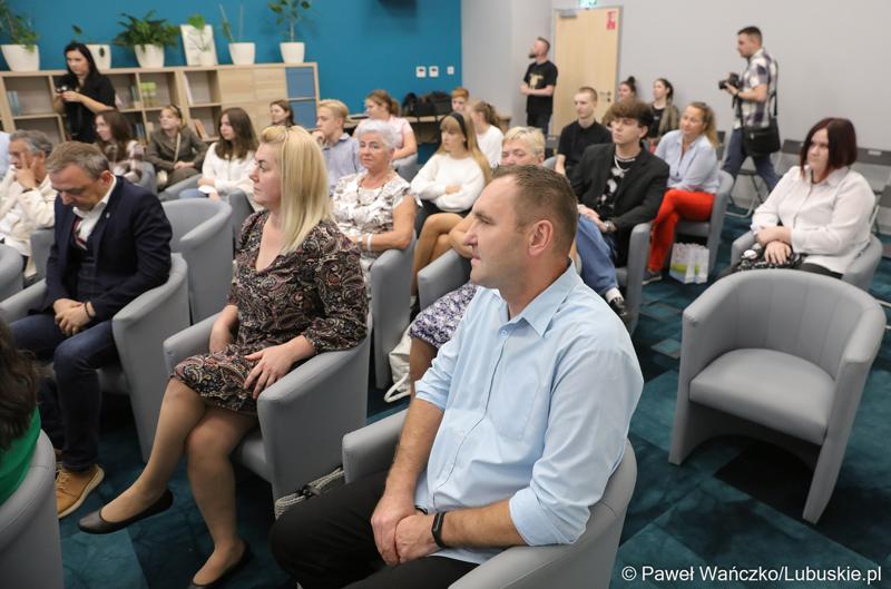 Finał konkursu na Młodzieżowego Dziennikarza Roku Województwa Lubuskiego w Regionalnym Centrum Animacji Kultury w Zielonej Górze
