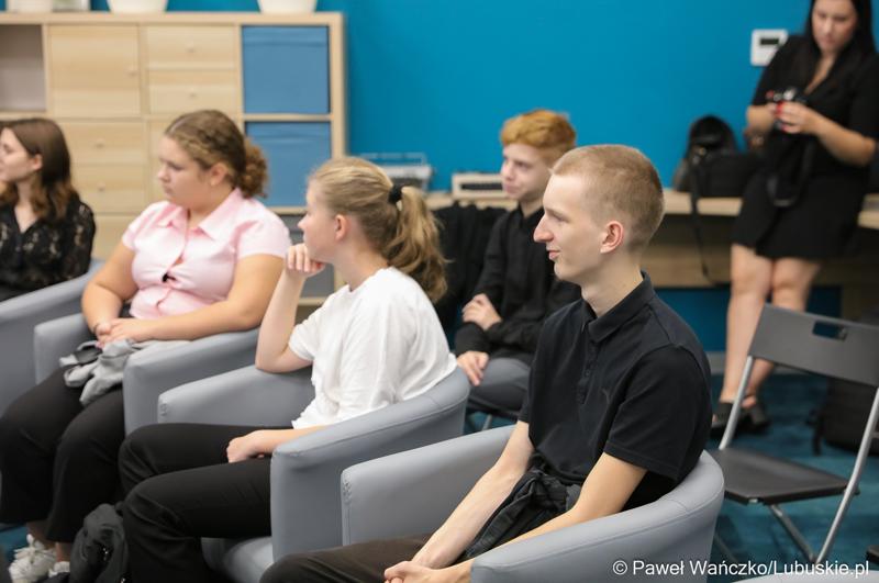 Finaliści konkursu na Młodzieżowego Dziennikarza Roku Województwa Lubuskiego w Regionalnym Centrum Animacji Kultury w Zielonej Górze