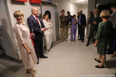 Zwiedzanie nowo otwartego budynku Klinicznego Oddziału Anestezjologii i Intensywnej Terapii oraz Klinicznego Oddziału Okulistyki wraz z poradniami.