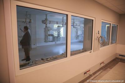 Jedno z pomieszczeń nowo otwartego budynku Klinicznego Oddziału Anestezjologii i Intensywnej Terapii oraz Klinicznego Oddziału Okulistyki wraz z poradniami.