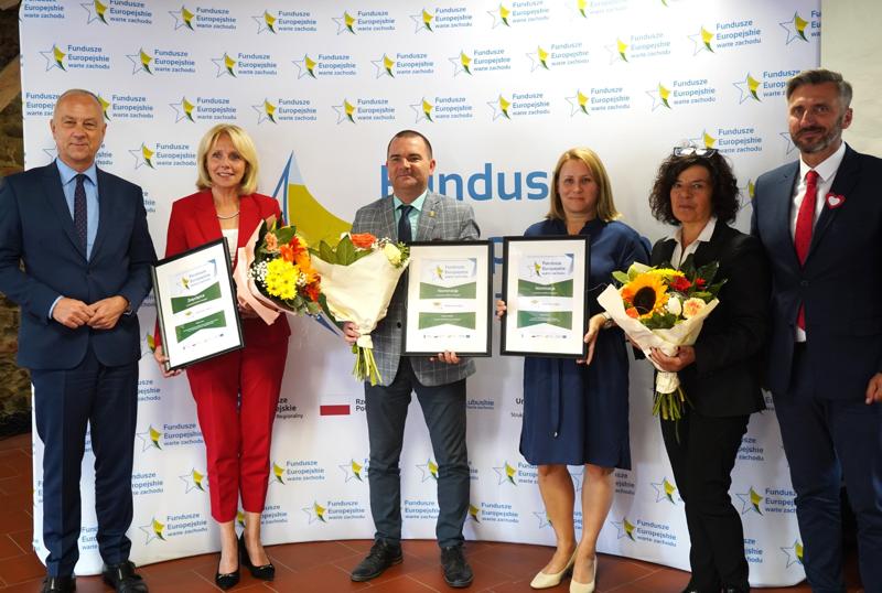 Wręczenie nagród w konkursie "Fundusze Europejskie warte zachodu" w Folwarku Zamkowym w Żarach