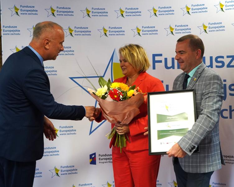 Wręczenie nagród w konkursie "Fundusze Europejskie warte zachodu" w Folwarku Zamkowym w Żarach