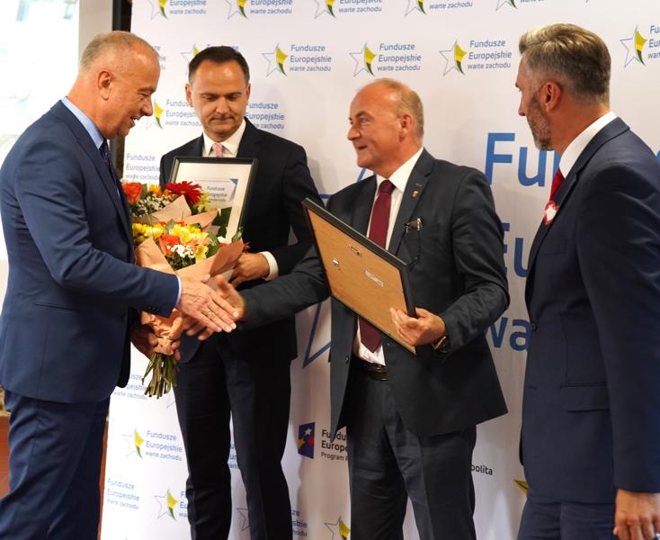 Wręczenie nagród w konkursie "Fundusze Europejskie warte zachodu" w Folwarku Zamkowym w Żarach
