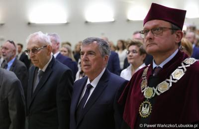 Uczestnicy uroczystej inauguracji roku akademickiego 2023/2024 na Uniwersytecie Zielonogórskim 