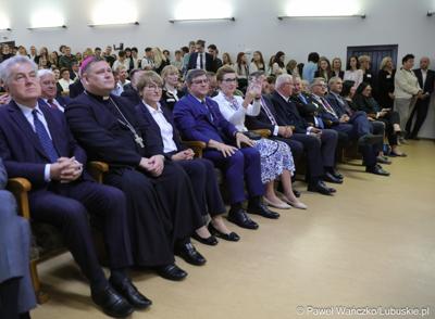 Uczestnicy uroczystej inauguracji roku akademickiego 2023/2024 na Uniwersytecie Zielonogórskim 