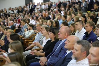 Uczestnicy uroczystej inauguracji roku akademickiego 2023/2024 na Uniwersytecie Zielonogórskim 