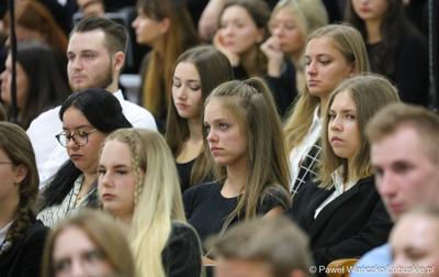 Uczestnicy uroczystej inauguracji roku akademickiego 2023/2024 na Uniwersytecie Zielonogórskim 