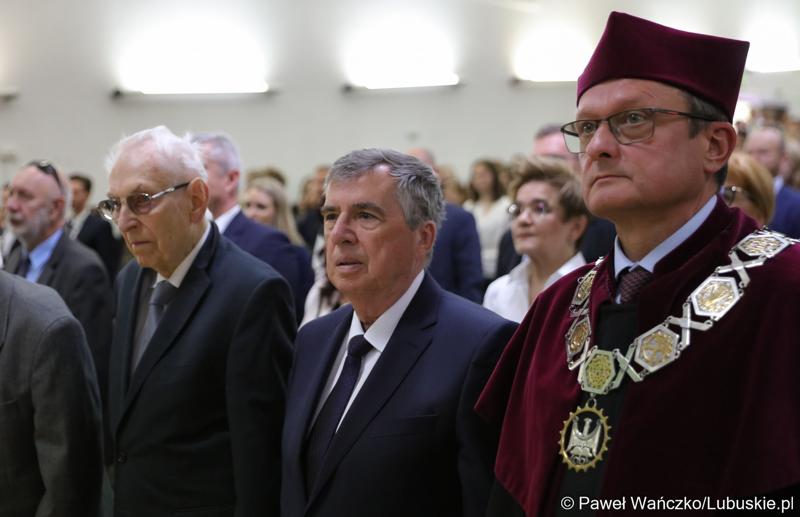 Uczestnicy uroczystej inauguracji roku akademickiego 2023/2024 na Uniwersytecie Zielonogórskim