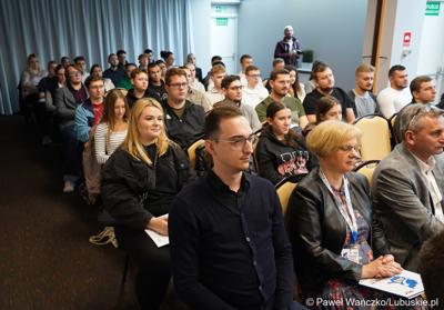 Uczestnicy III Konferencji Naukowej: Znaczenie transportu w rozwoju społeczno-gospodarczym województwa lubuskiego