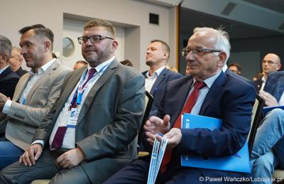 Uczestnicy III Konferencji Naukowej: Znaczenie transportu w rozwoju społeczno-gospodarczym województwa lubuskiego