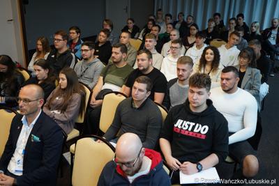Uczestnicy III Konferencji Naukowej: Znaczenie transportu w rozwoju społeczno-gospodarczym województwa lubuskiego