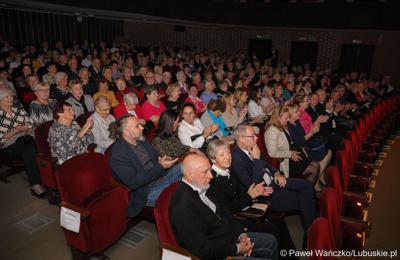 Uczestnicy inauguracji XXIV Lubuskiego Tygodnia Seniora w Lubuskim Teatrze w Zielonej Górze. 