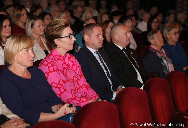 Uczestnicy inauguracji XXIV Lubuskiego Tygodnia Seniora w Lubuskim Teatrze w Zielonej Górze