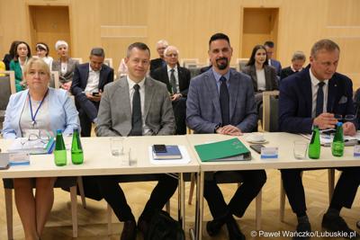 Dyrektorzy departamentów UMWL w Zielonej Górze na LVII Sesji Sejmiku Województwa Lubuskiego