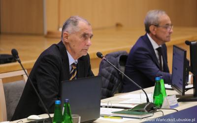 Członkowie Prezydium Sejmiku Województwa Lubuskiego podczas LVII Sesja Sejmiku Województwa Lubuskiego. Od lewej: Jerzy Wierchowicz oraz Mirosław Marcinkiewicz