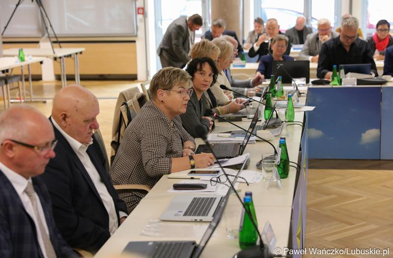 Radni wojewódzcy podczas LVII Sesji Sejmiku Województwa Lubuskiego