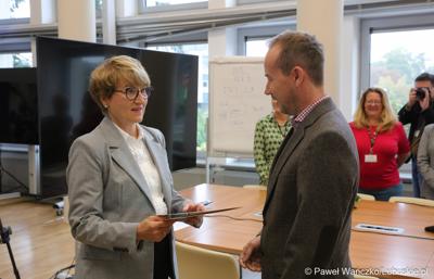 Członkowie Zarządu Województwa Lubuskiego spotkali się z pracownikami Urzędu Marszałkowskiego Województwa Lubuskiego, którzy świętują jubileusz pracy zawodowej. 