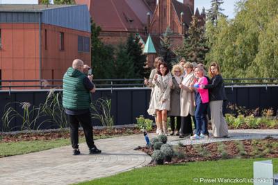 Budowa nowego Pawilonu Rehabilitacyjnego w Lubuskim Centrum Ortopedii w Świebodzinie jest na finiszu. W środę 11 października 2023 r. lecznica otrzymała dodatkowe wsparcie – 3,3 mln zł z funduszy europejskich.
