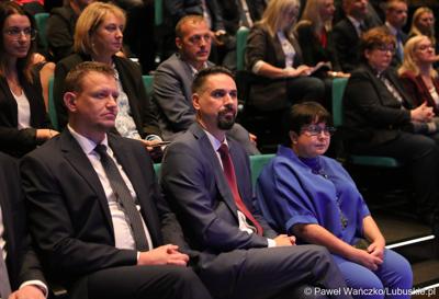 Uczestnicy Gali Finałowej konkursu „Fundusze Europejskie warte zachodu” w Regionalnym Centrum Animacji Kultury w Zielonej Górze 