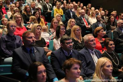 Uczestnicy Gali Finałowej konkursu „Fundusze Europejskie warte zachodu” w Regionalnym Centrum Animacji Kultury w Zielonej Górze
