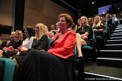 Uczestnicy Gali Finałowej konkursu „Fundusze Europejskie warte zachodu” w Regionalnym Centrum Animacji Kultury w Zielonej Górze 