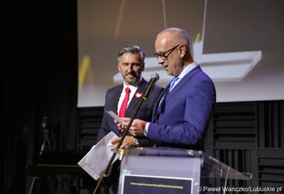 Poseł na Sejm RP Waldemar Sługocki oraz Członek Zarządu Województwa Lubuskiego podczas Gali Finałowej konkursu „Fundusze Europejskie warte zachodu” w Regionalnym Centrum Animacji Kultury w Zielonej Górze