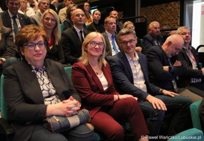 Uczestnicy gali finałowej z konkursu „Fundusze Europejskie warte zachodu”