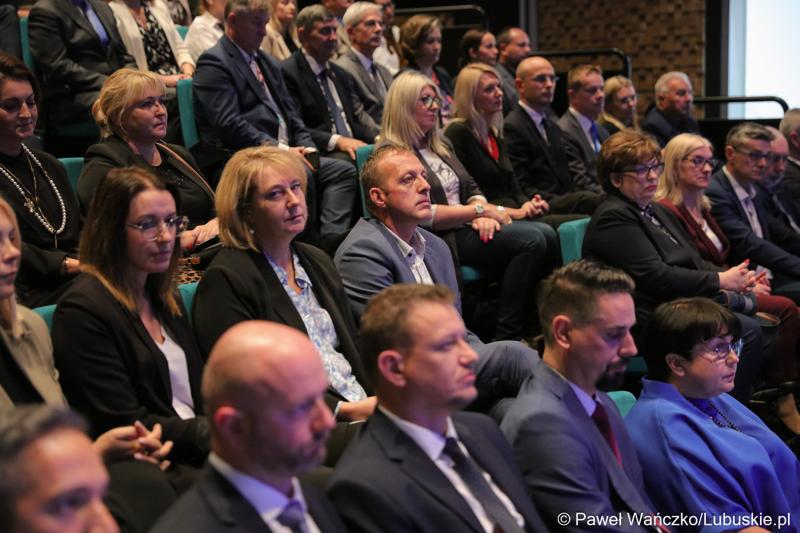 Uczestnicy Gali Finałowej konkursu „Fundusze Europejskie warte zachodu” w Regionalnym Centrum Animacji Kultury w Zielonej Górze