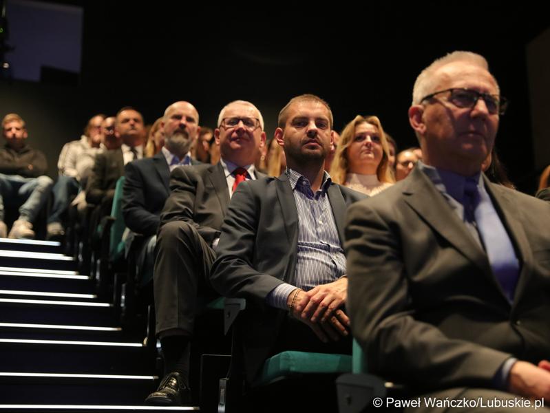 Uczestnicy Gali Finałowej konkursu „Fundusze Europejskie warte zachodu” w Regionalnym Centrum Animacji Kultury w Zielonej Górze