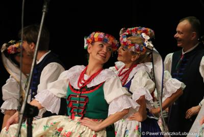 Występ Lubuskiego Zespołu Pieśni i Tańca w Lubuskim Teatrze 