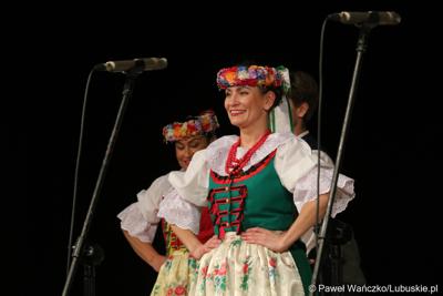 Występ Lubuskiego Zespołu Pieśni i Tańca w Lubuskim Teatrze 