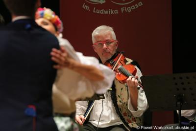 Występ Lubuskiego Zespołu Pieśni i Tańca w Lubuskim Teatrze 