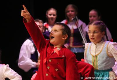Występ Lubuskiego Zespołu Pieśni i Tańca w Lubuskim Teatrze 