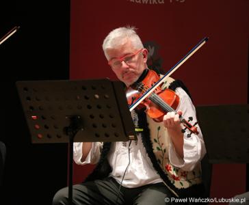 Koncert Lubuskiego Zespołu Pieśni i Tańca w Lubuskim Teatrze 