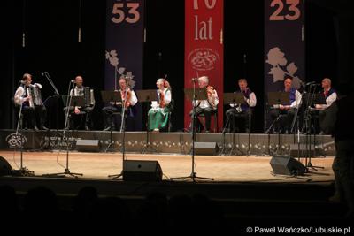 Występ Lubuskiego Zespołu Pieśni i Tańca w Lubuskim Teatrze 