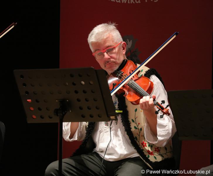 Koncert Lubuskiego Zespołu Pieśni i Tańca w Lubuskim Teatrze