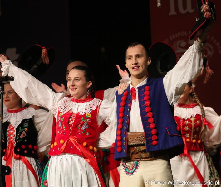 Występ Lubuskiego Zespołu Pieśni i Tańca w Lubuskim Teatrze