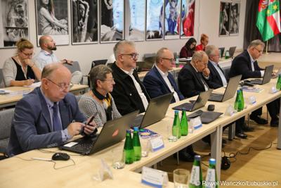 Radni na Sesji Sejmiku Województwa Lubuskiego 13 października 2023 r.