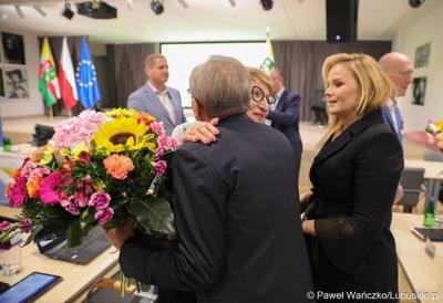 Podczas piątkowej, 13 października 2023 r., sesji Sejmiku Województwa Lubuskiego Elżbieta Anna Polak złożyła rezygnację z funkcji marszałka. Nowym marszałkiem został Marcin Jabłoński.
