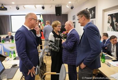 Podczas piątkowej, 13 października 2023 r., sesji Sejmiku Województwa Lubuskiego Elżbieta Anna Polak złożyła rezygnację z funkcji marszałka. Nowym marszałkiem został Marcin Jabłoński.
