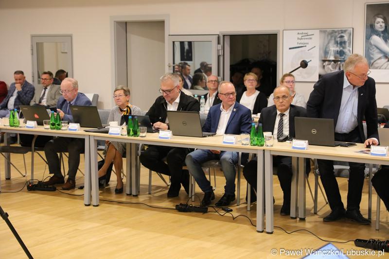 Radni na Sesji Sejmiku Województwa Lubuskiego 13 października 2023 r.